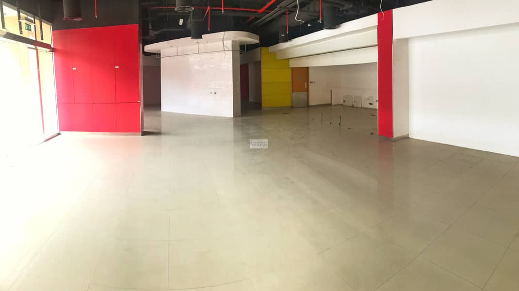 3 Showroom 3200 Sqft | Chiller Free | 2 Month Free