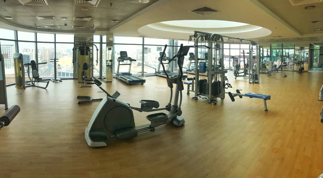 6 Showroom 3200 Sqft | Chiller Free | 2 Month Free