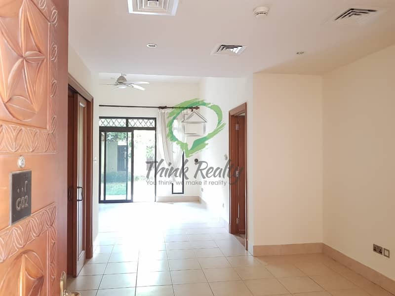 22 Spacious Apartment Cum Townhouse  With A Large  Garden Adjacent To Burj Khalifa