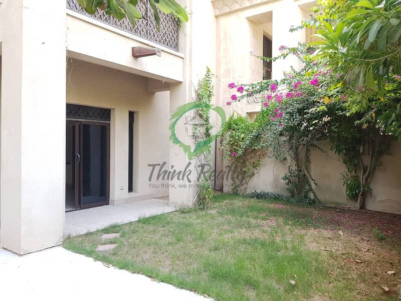 45 Spacious Apartment Cum Townhouse  With A Large  Garden Adjacent To Burj Khalifa