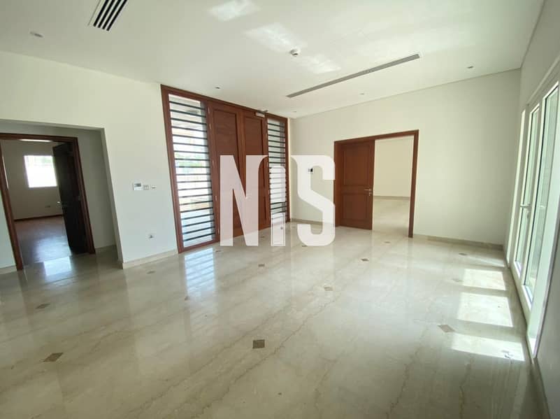 24 Excellent and Modern Villa | Well Maintained