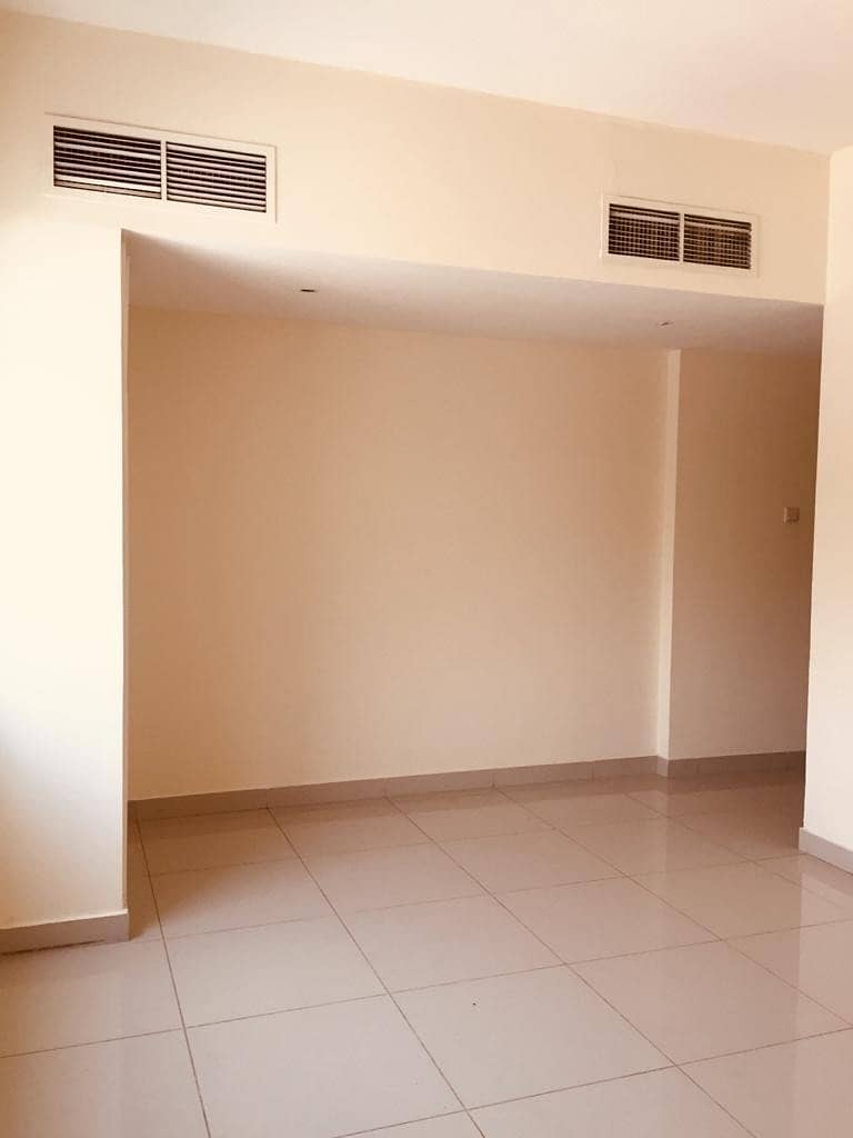 10 45 Days Free // Store Room // Full Bright // Free Parking // Master Room 2=BR Available At Muwaileh Sharjah