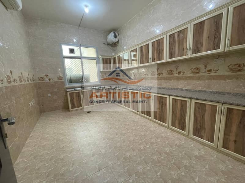 40 Good condition 3 bedroom with majlis  available for rent in al bahia  65000AED