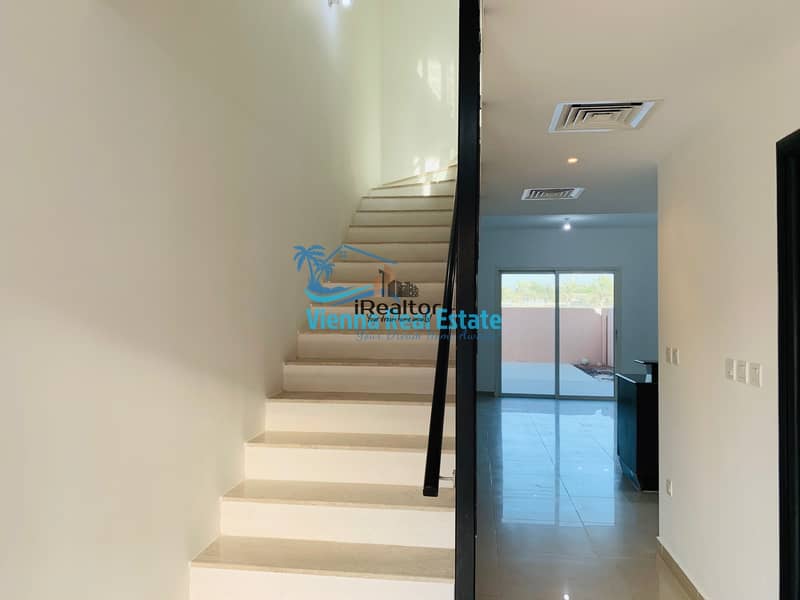 6 Rent  Spacious 2 Bed Villa in Al reef 75K