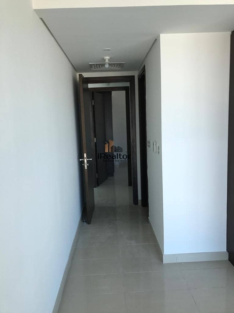 8 OWN A Spacious 2 Bed Apartment with Balcony