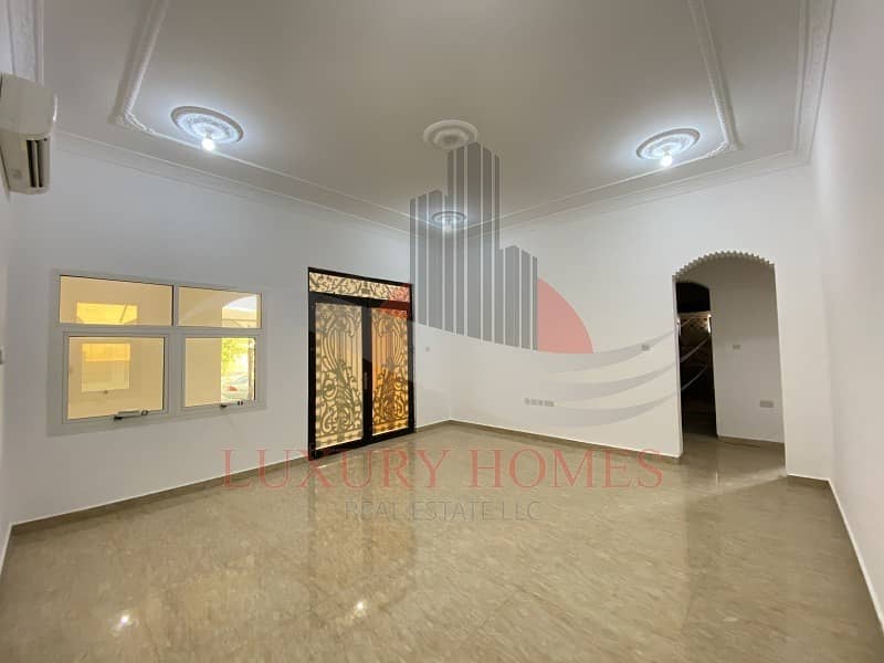 3 Breathtaking Ground Floor Near Armed Forces Coop