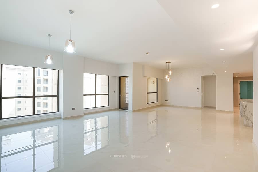 Fully Renovated | High Floor |Steps from the Beach