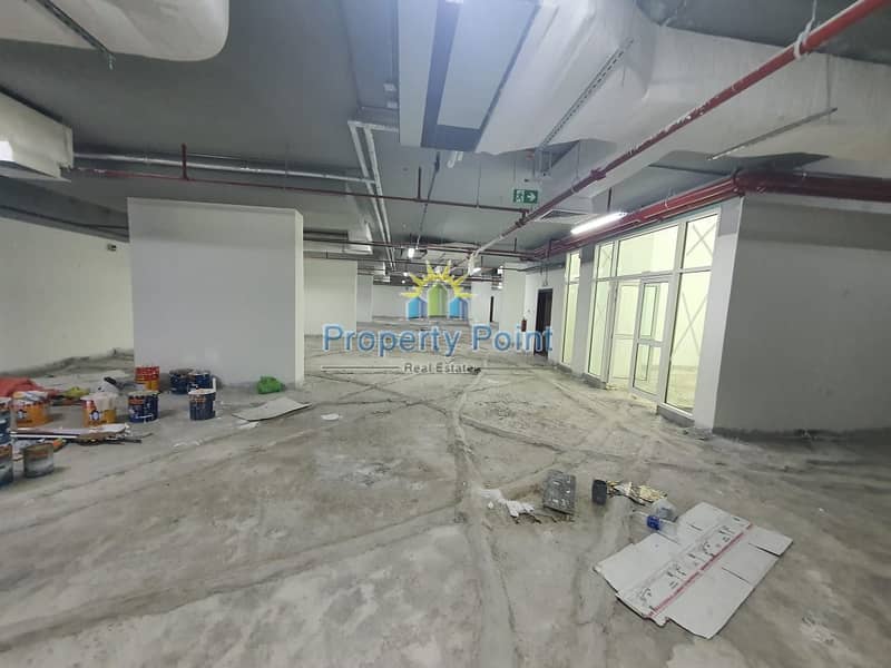 7 800 SQM Showroom for RENT | Ground + Basement | Brand New Building | Khalidiya Area