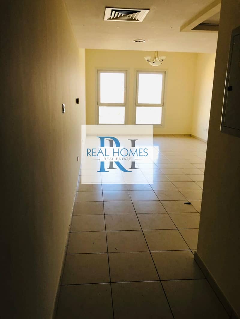 8 1 Bedroom with Balcony! Open Kitchen! Pet Fredindly