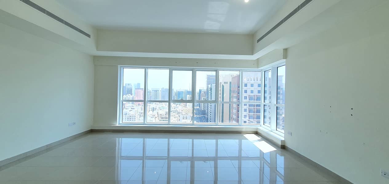 شقة في شارع حمدان 1 غرفة 60000 درهم - 5115300