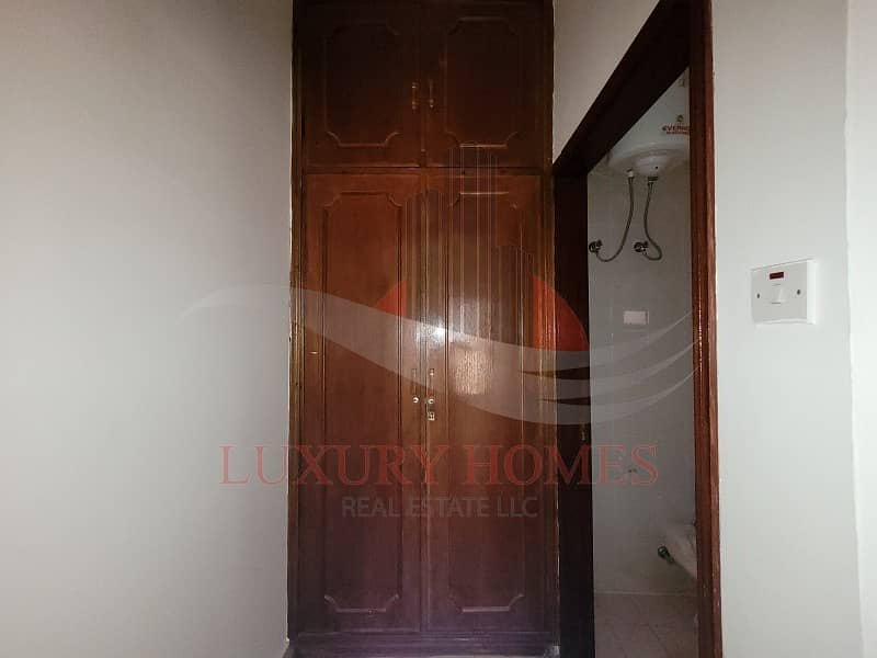 15 Ground Floor Private Walking Distance To Jimi Mall