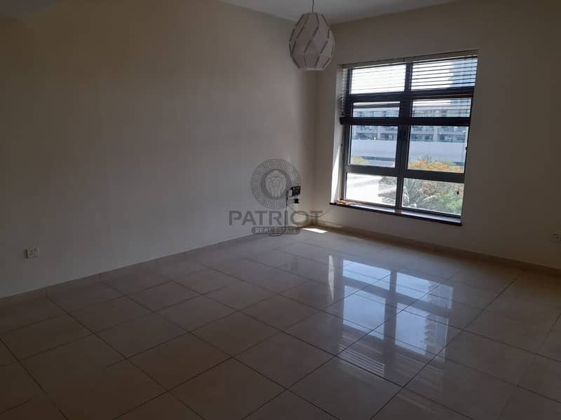 8 EXCELLENT 2 BD APARTMENT FOR RENT WITH BIG BALCONY