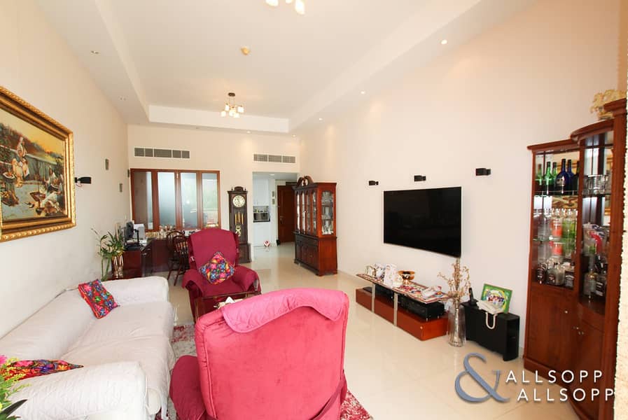 3 2Beds | Fully Upgraded | VOT | Garden View