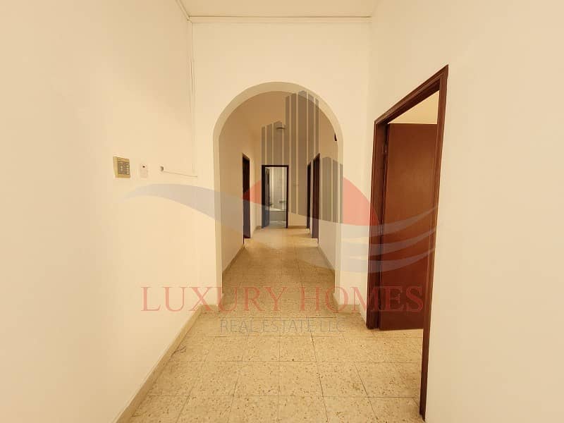 13 Ground Floor Private Walking Distance To Jimi Mall