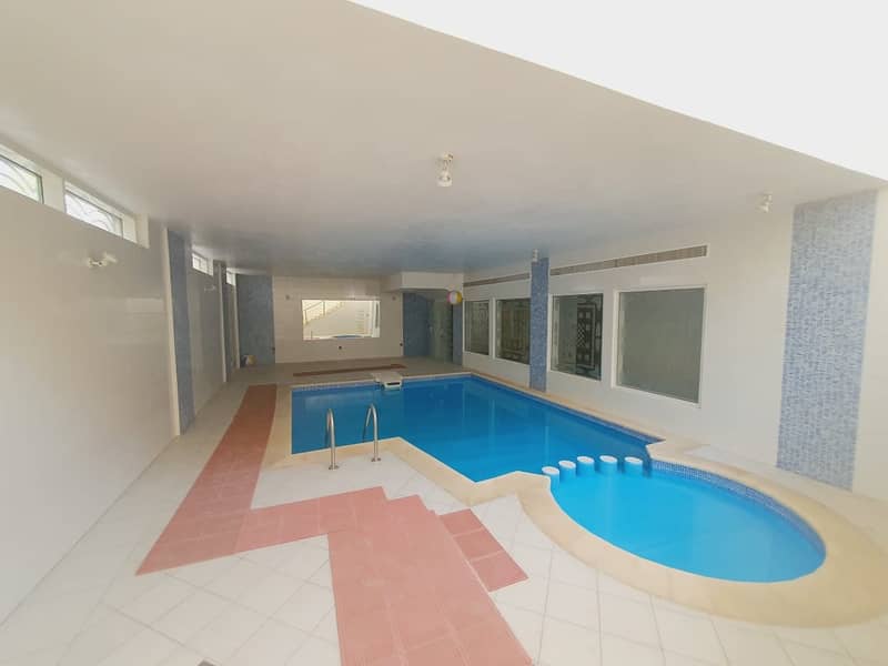 20 beach side independent 5bhk villa with privet pool in umm suqaim rent is 400k