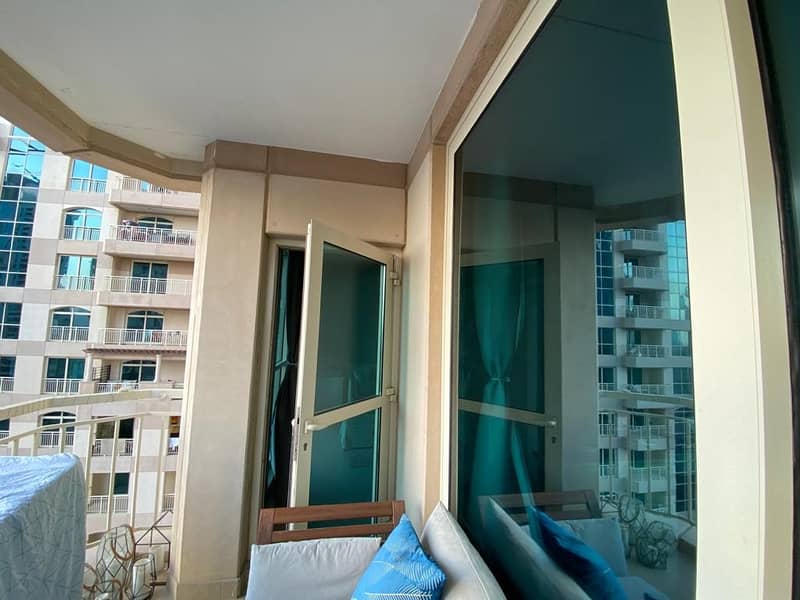 4 1 BHK / Immaculate /Lake view/ 1 Bedroom Apartment