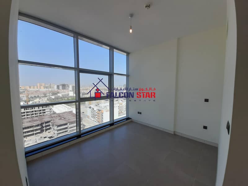 3 Brand New Spacious One Bedroom Near to Entrance