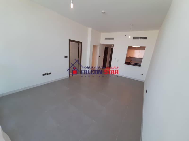 4 Brand New Spacious One Bedroom Near to Entrance