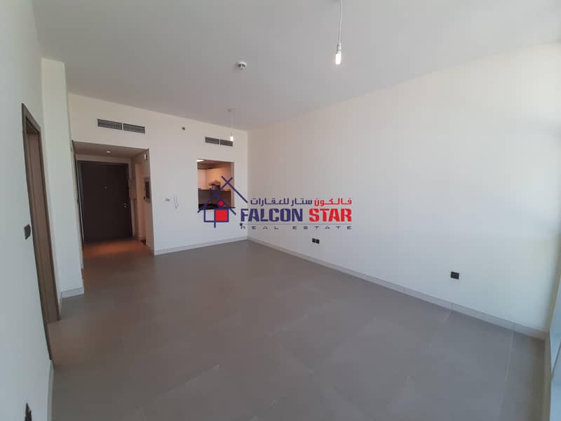 6 Brand New Spacious One Bedroom Near to Entrance