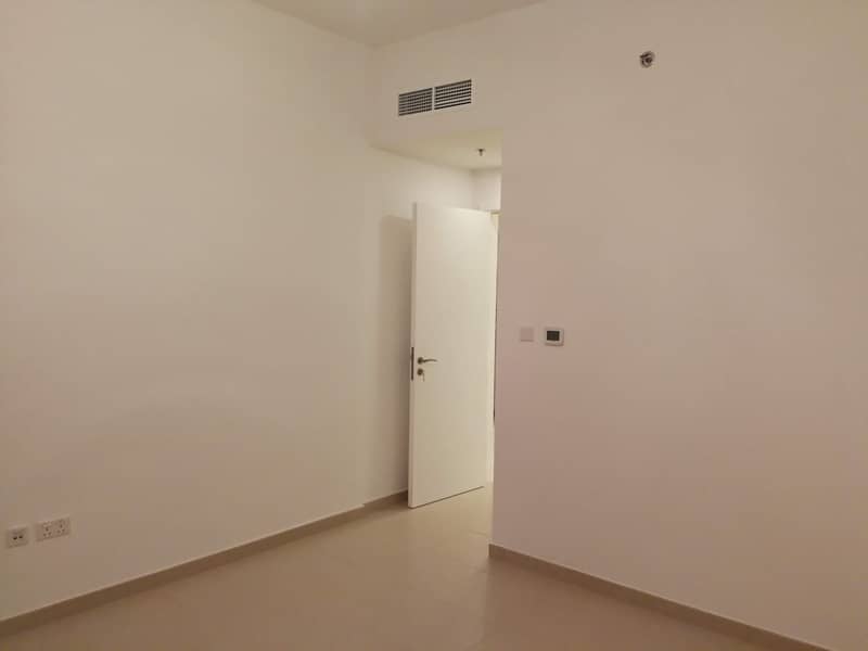 1BR Apt Open Townhouse View with Walk in Closet