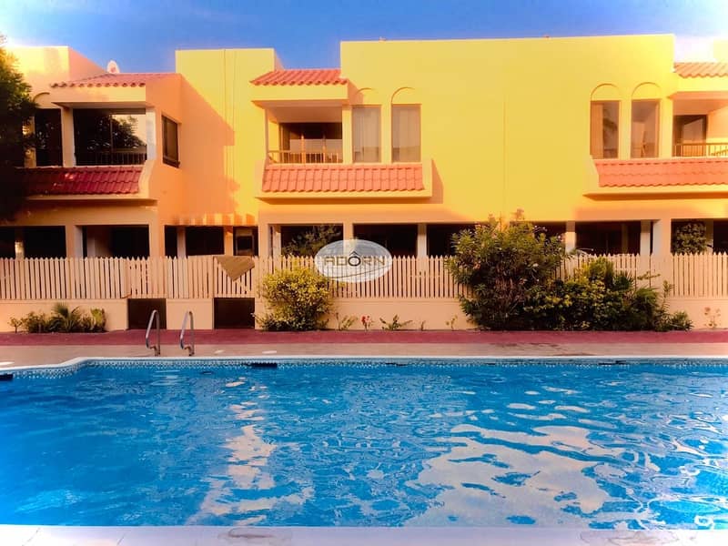 5 Nice 4 bedroom villa with shared pool jumeirah 1