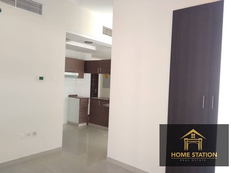 3 CONTARCT WITH BALCONY FOR RENT IN AL BARSHA1