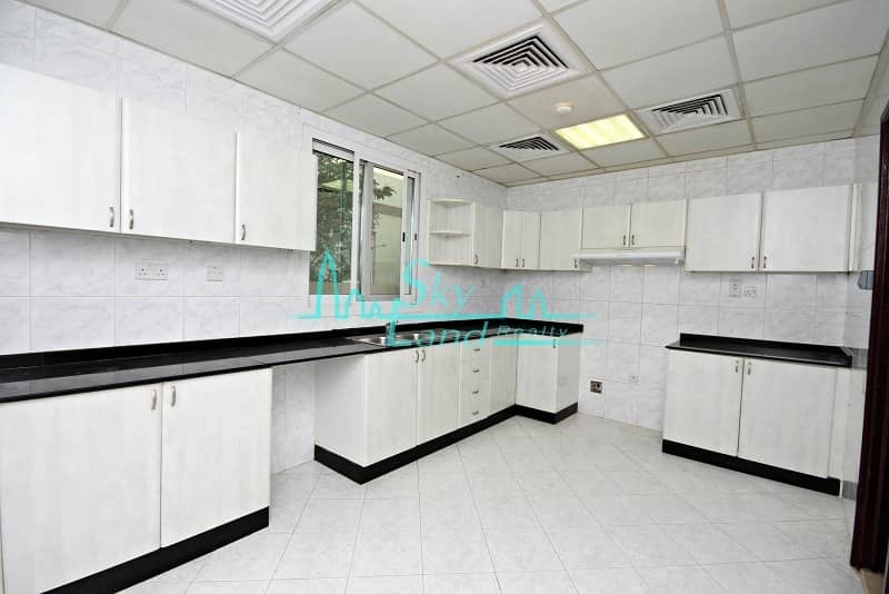 2 Very spacious 4 bed | Garden |  Shared  pool | Gym