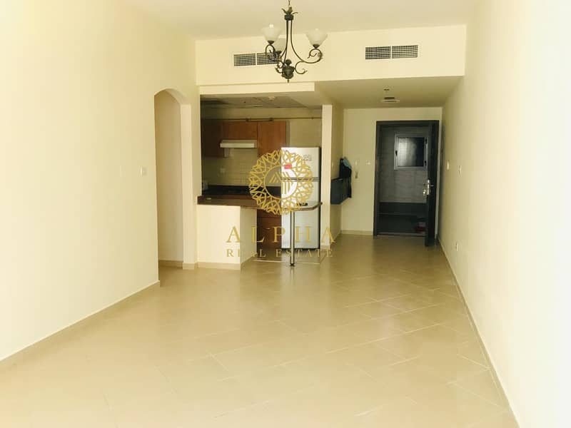 3 Spacious 1 BR | Next to Metro | Full Lake View | Call NOW