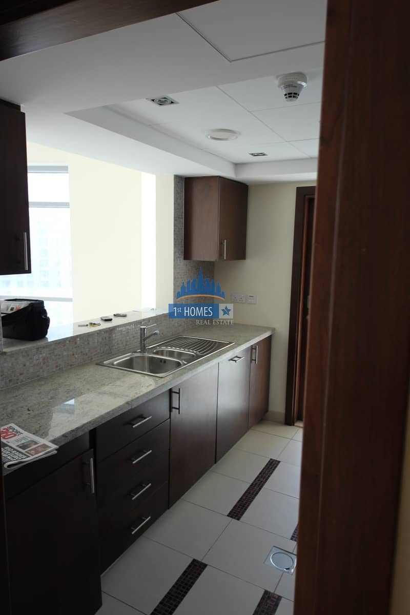 6 Unfurnished / 1 Bedroom Apartment in Park Island