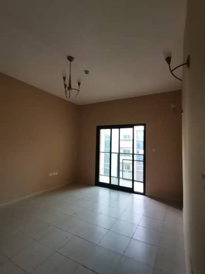 Spacious 3 BHK / Closed Kitchen with Balacony / 1487 Sq. Ft / 67k Yearly