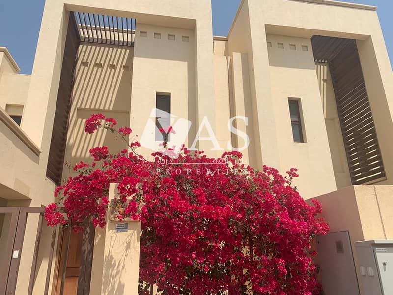 Outstanding | Maid + Study | Private Beach Outstanding | Maid + Study | Private Beach