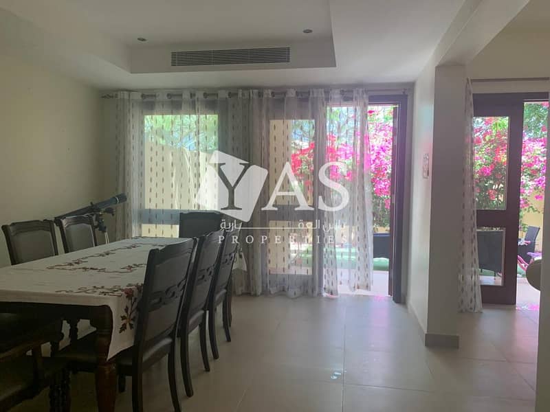 5 Outstanding | Maid + Study | Private Beach