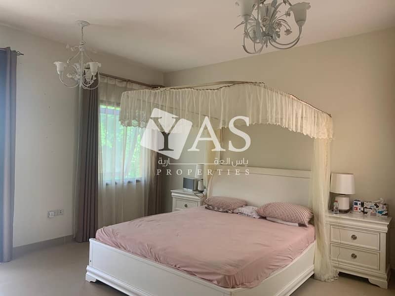 9 Outstanding | Maid + Study | Private Beach