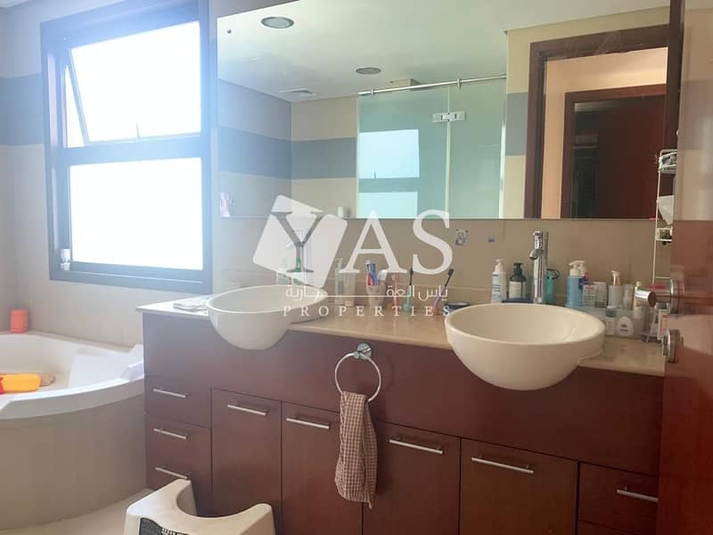 12 Outstanding | Maid + Study | Private Beach