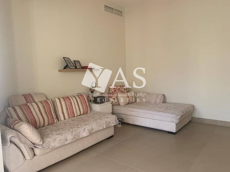 13 Outstanding | Maid + Study | Private Beach