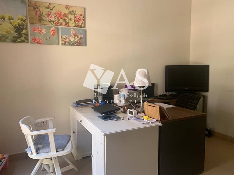 16 Outstanding | Maid + Study | Private Beach