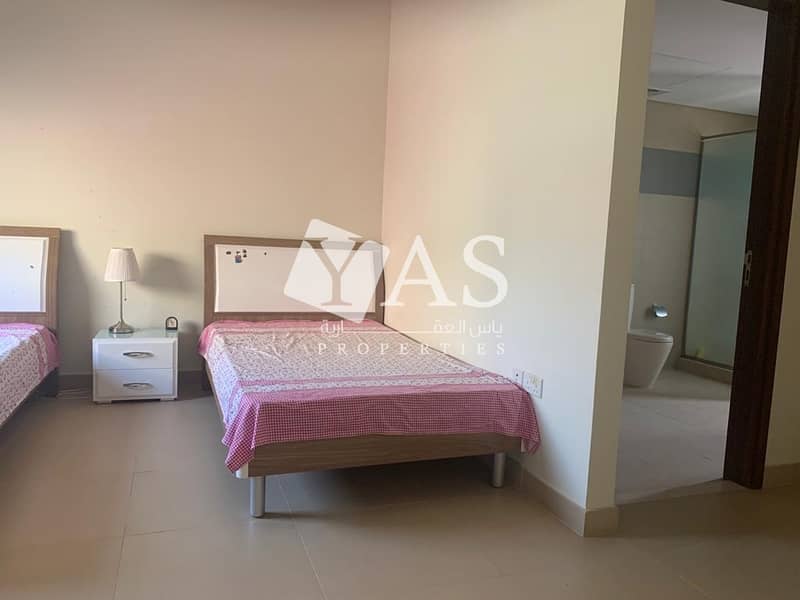 19 Outstanding | Maid + Study | Private Beach