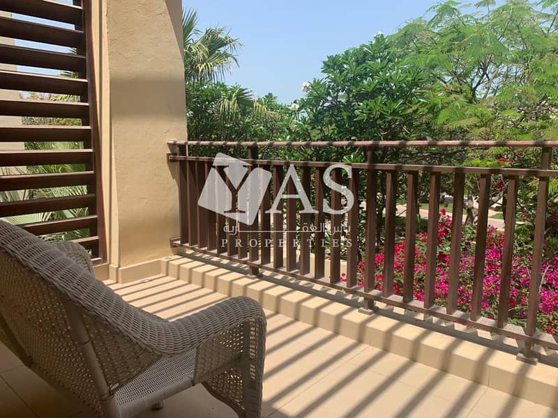 41 Outstanding | Maid + Study | Private Beach