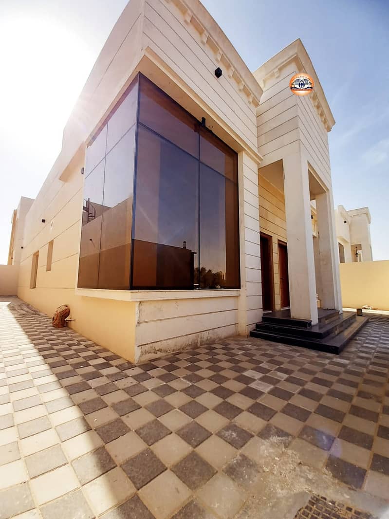 Stone facade villa at an opportunity price without down payment and in monthly comfortable installments
