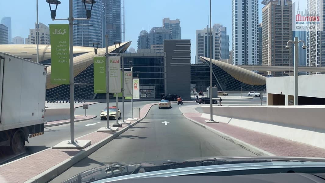 8 Next to metro | Full lake view apartment available for rent in JLT