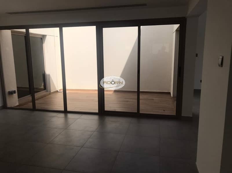 12 Fully renovated 3 bedroom gated compound with all facilities in Al Sufouh