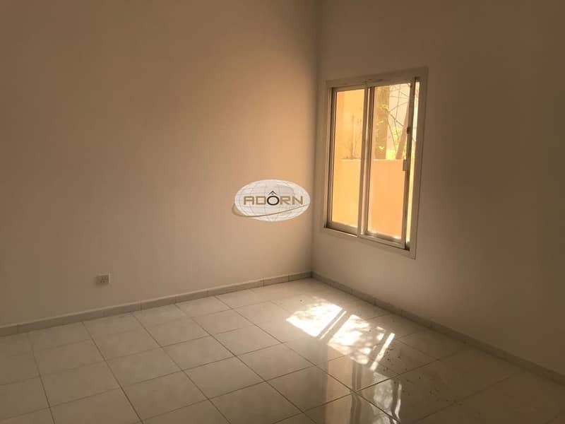 11 Excellent 3 bedroom plus maid single storey villa with shared pool in Umm Suqeim 2