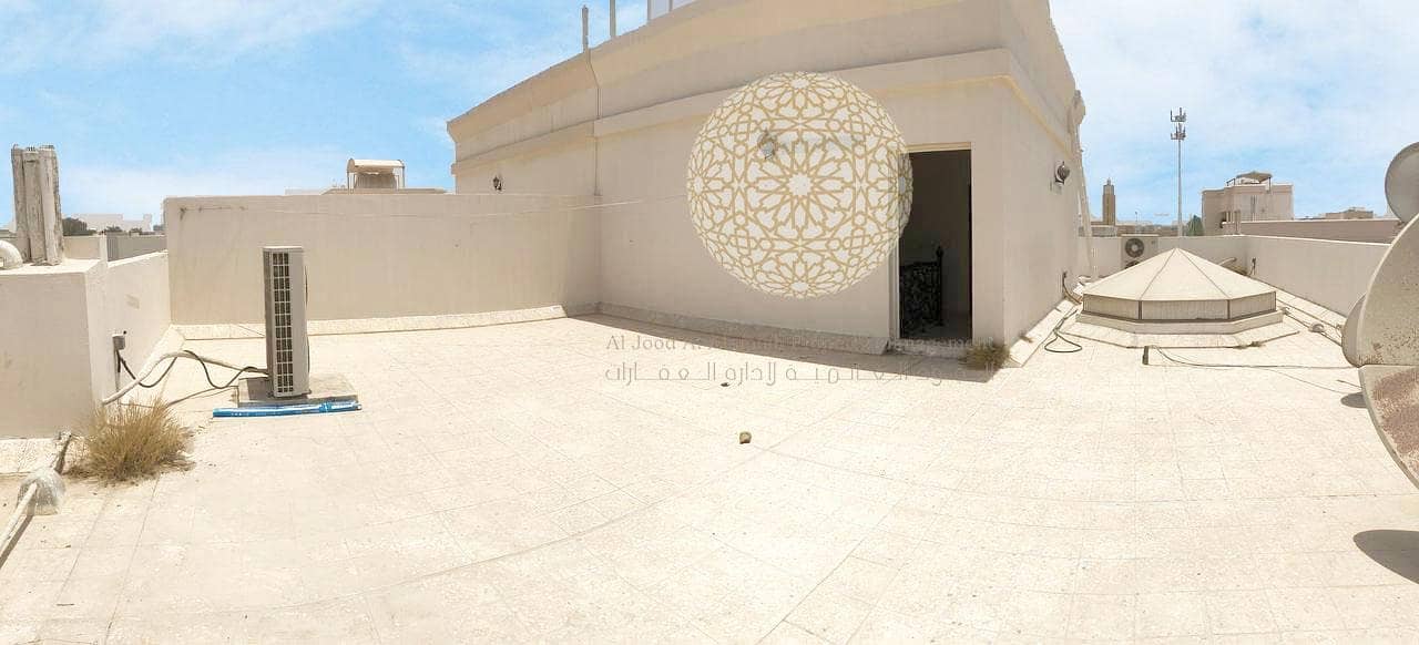 30 EXCLUSIVE PROPERTY!! 5 MASTER BEDROOM SEMI INDEPENDENT VILLA WITH DRIVER ROOM AND KITCHEN OUTSIDE FOR RENT IN KHALIFA A