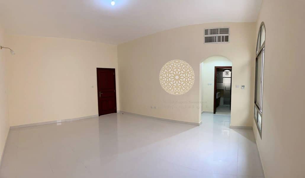 20 SUPER DELUXE LUXURY FINISHING INDEPENDENT VILLA WITH 6 MASTER BEDROOM AND DRIVER ROOM FOR RENT IN AL MAQTAA