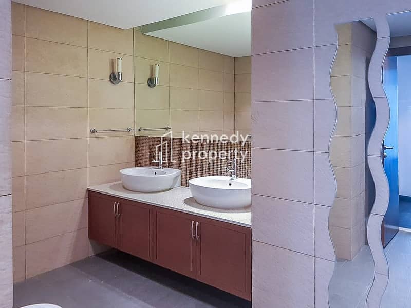 7 Spacious Apartment | Close to Mall | Large Terrace