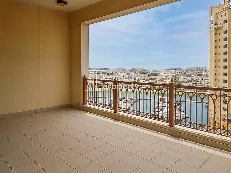 8 Spacious Apartment | Close to Mall | Large Terrace