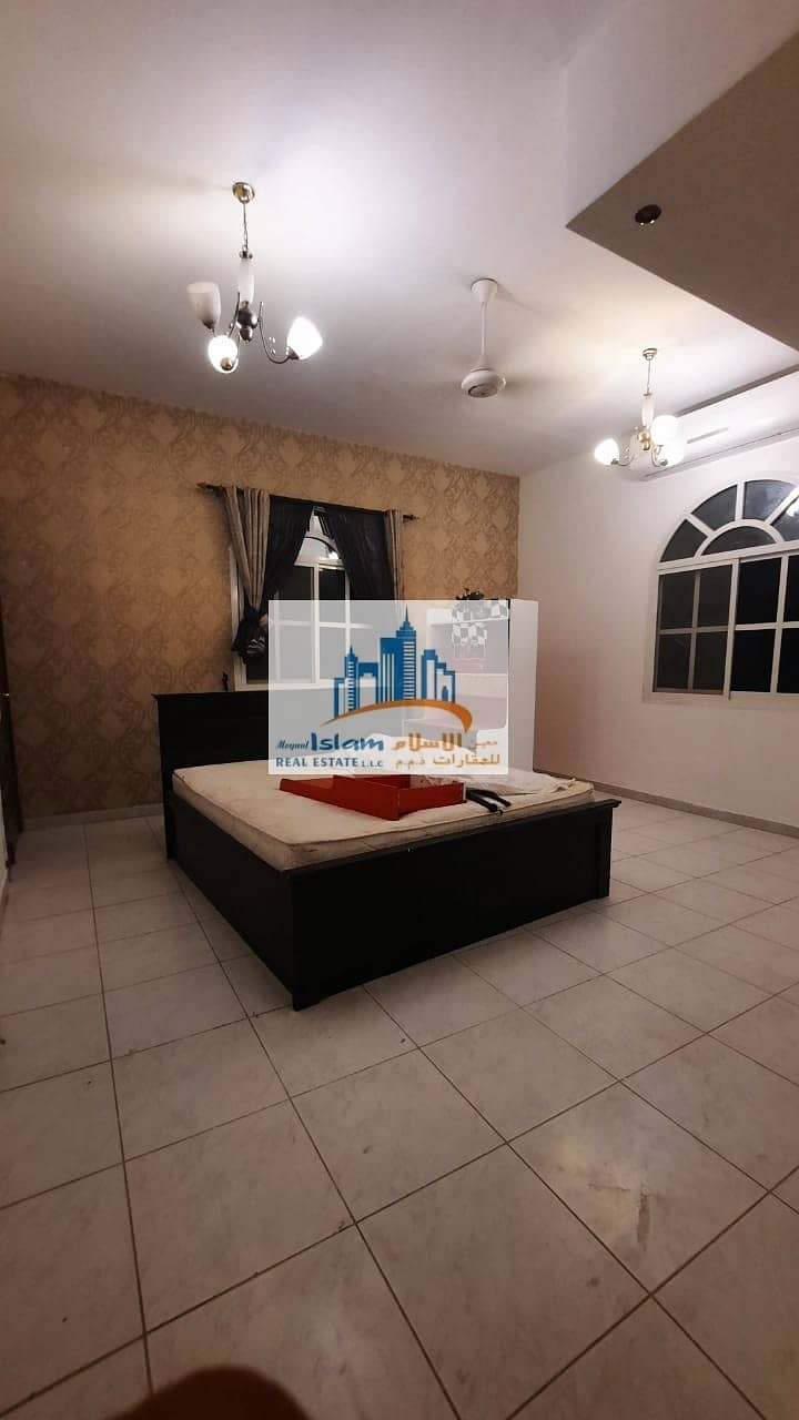 5 MULHAQ VILLA SEPARATE  2 MSTER BEDROOMS HALL