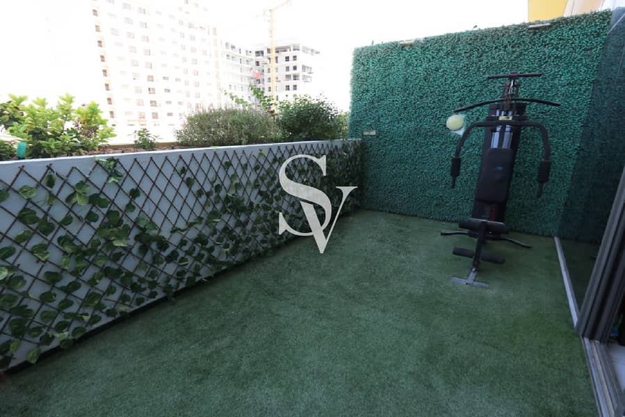 7 Spacious 1BR Duplex + Terrace | Pool View