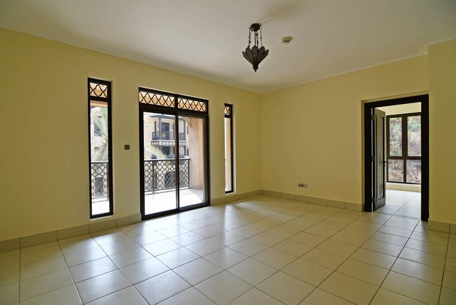 6 1BR Spacious & Bright | Garden View | Large Balcony