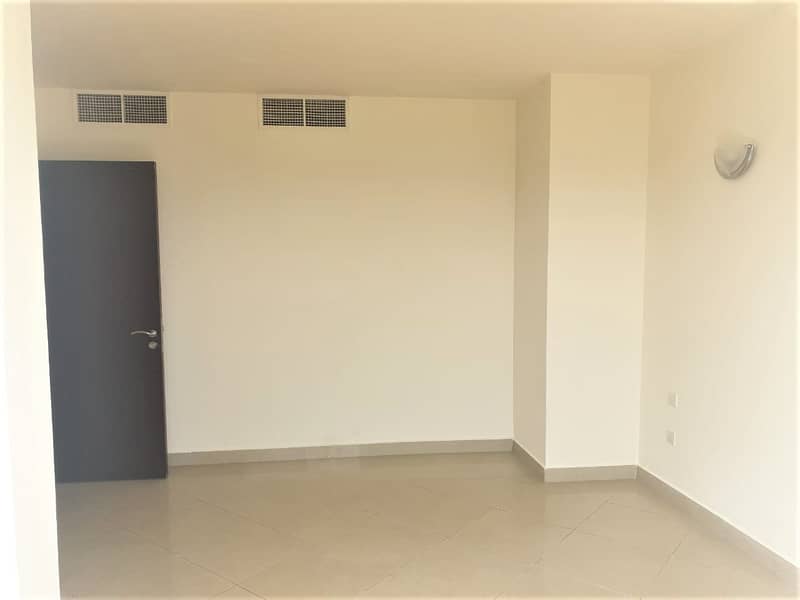 24 New Listing | 2 Bedrooms | 6 Cheques 50K only
